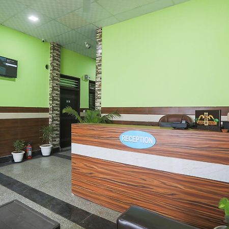 Capital O A-One Hotel Manesar Exterior photo