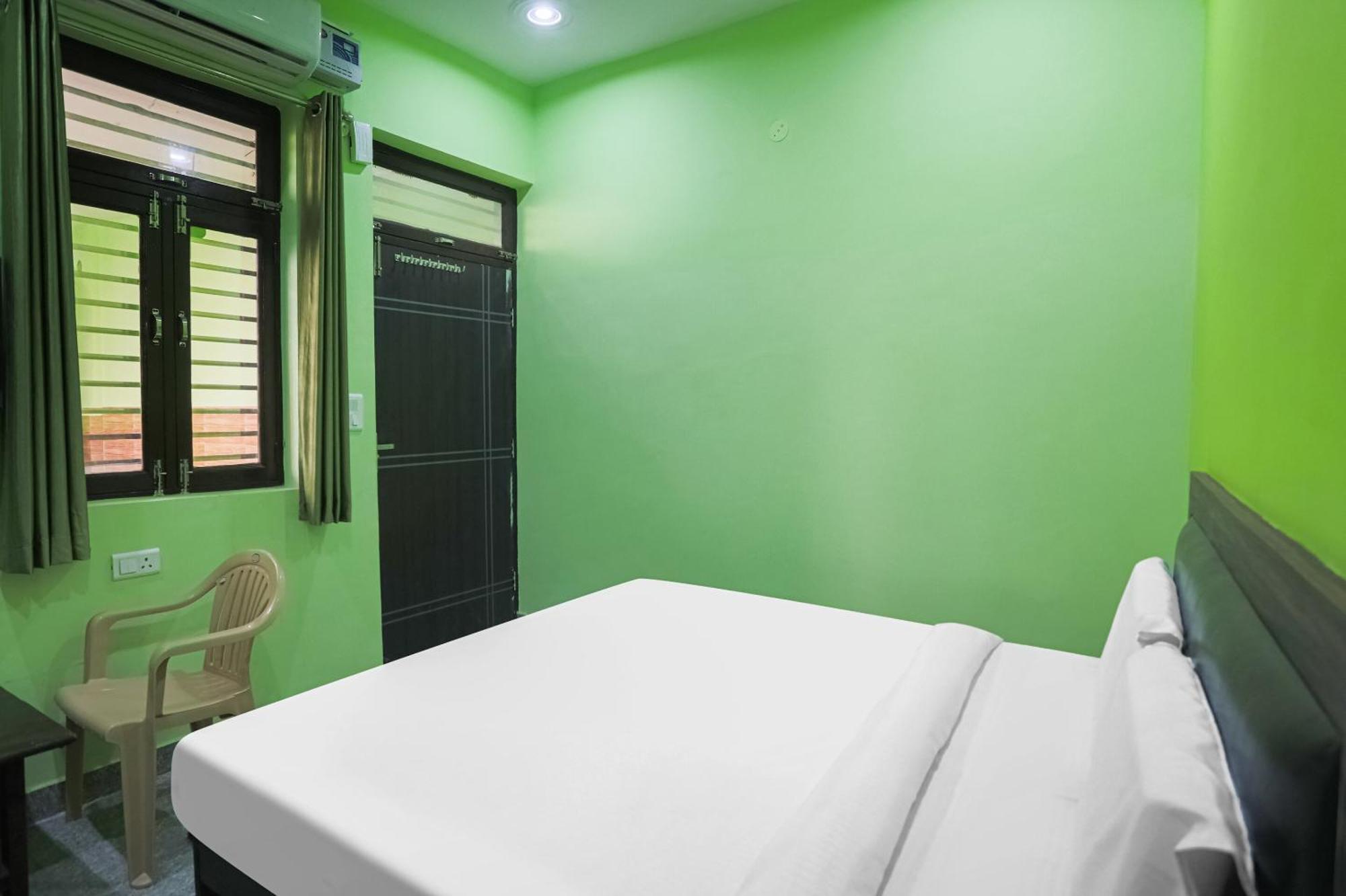 Capital O A-One Hotel Manesar Exterior photo