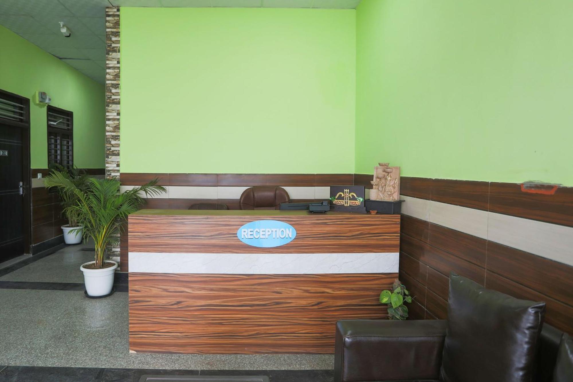 Capital O A-One Hotel Manesar Exterior photo